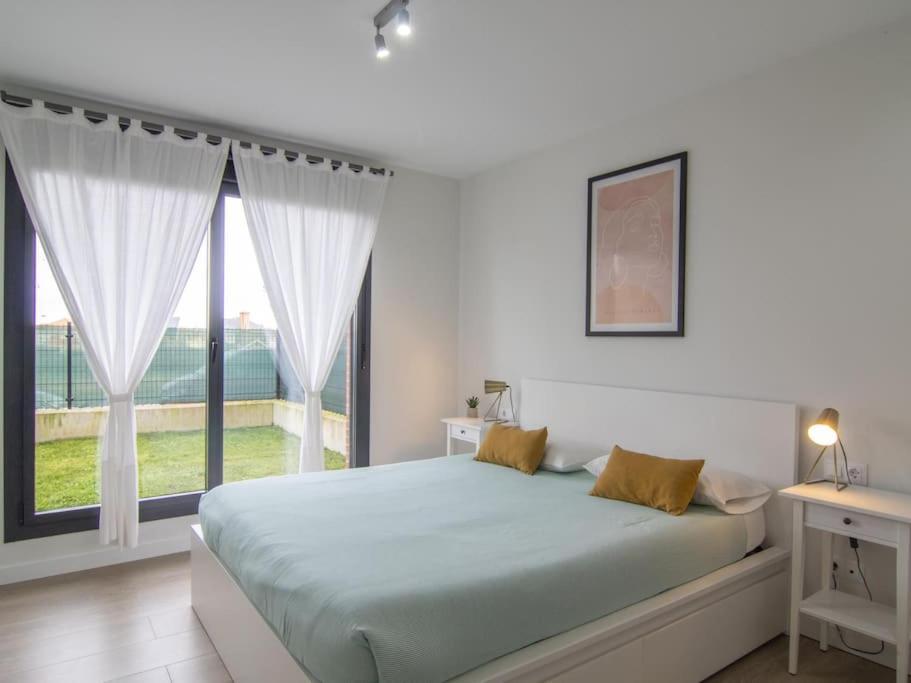 Apartamento Holidea Playa San Juan De La Canal Santa Cruz De Bezana Bagian luar foto